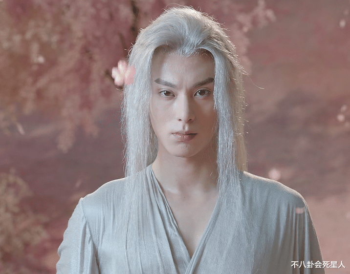 明星|嘴唇薄，包不住牙，小鸡嘴，这6位男明星浓眉大眼，却败在了嘴上