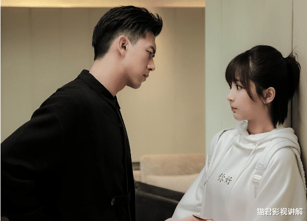 韩商言|《亲爱的，热爱的》这部剧非常甜，收视率较高，是女追男的剧