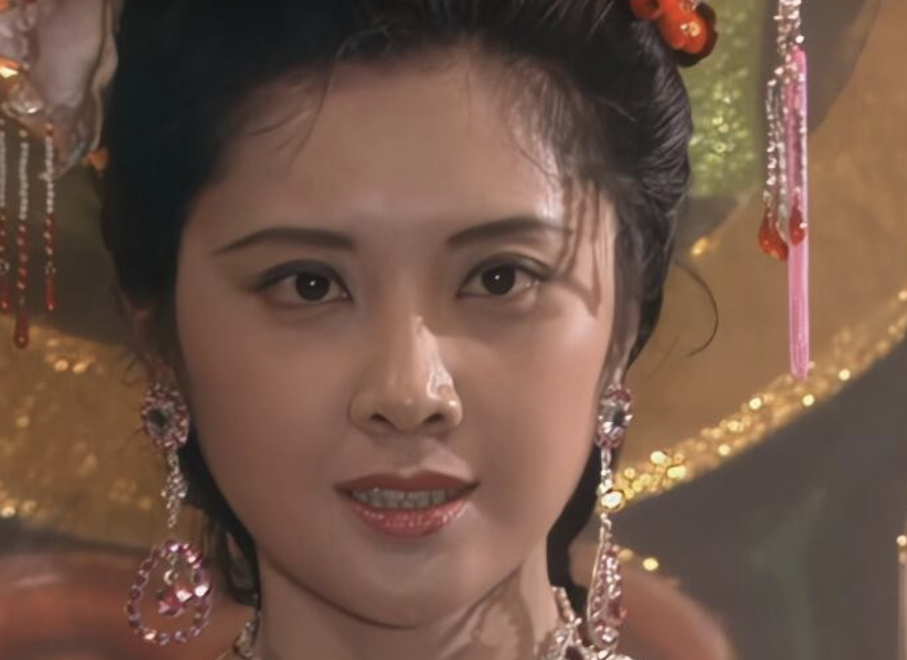 陈红|瓜子脸、高鼻梁和尖下巴才是美女?面若银盘才是国人的正常审美