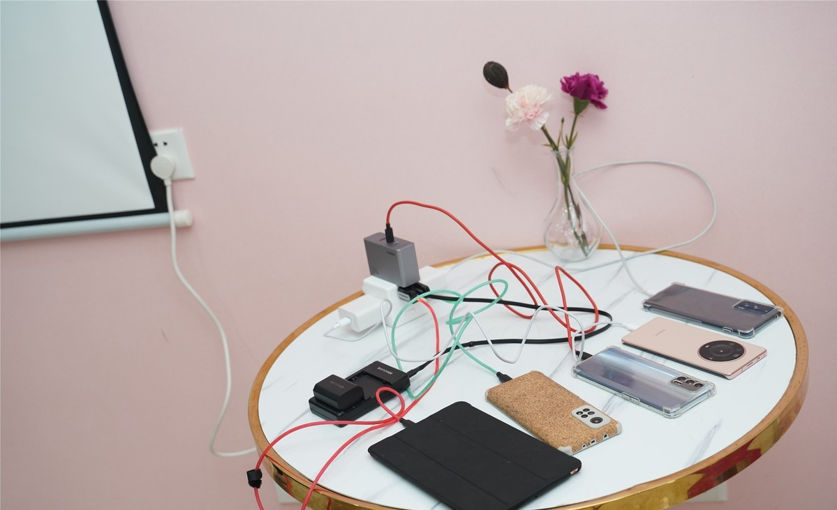 媳妇给买的4个差旅小家电，以为是样子货，用过后才知道这么实用