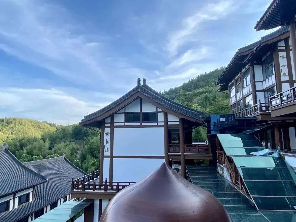 招聘|千年古寺招聘:月薪过万,周末双休,免费饭菜,早九晚五还不加班