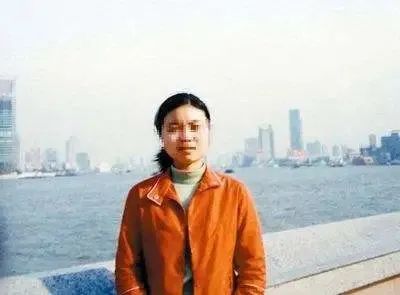 上海女研究生自杀事件:与水蛭母亲的变态共生