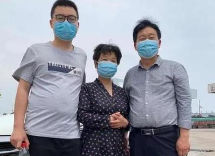 意难平?开封舅舅离世后仍遭网暴,姚威瞬间被推上风口浪尖