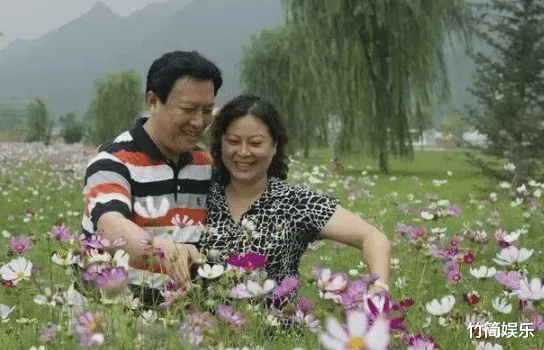 唐国强|70岁唐国强无法退休！小12岁娇妻富态十足，与差45岁的儿子常年在美国