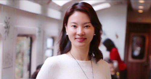 刘芳菲|央视台花刘芳菲:曾获力捧,后因一段恋情毁掉事业,45岁依旧单身