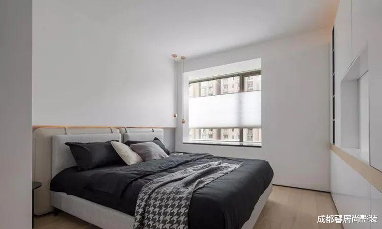 140㎡黑白灰木简约三室,合理利用承重墙