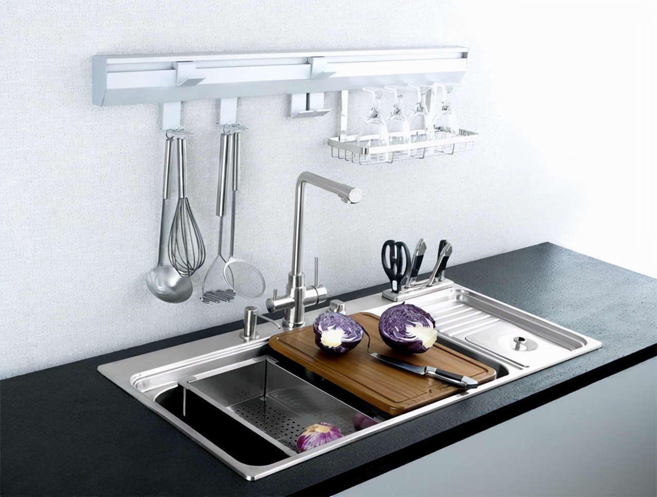 入住2年的新家,依旧窗明几净,幸亏装修时,做了这4个家居决定