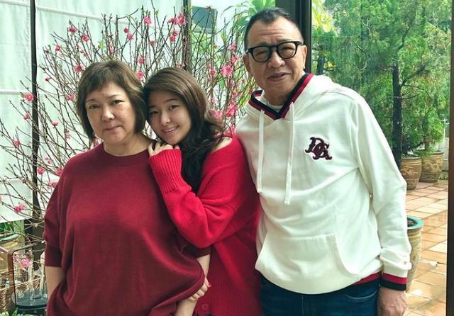 许绍雄|10位港星“出走”香港,许绍雄定居新加坡,夏雨全家移民加拿大