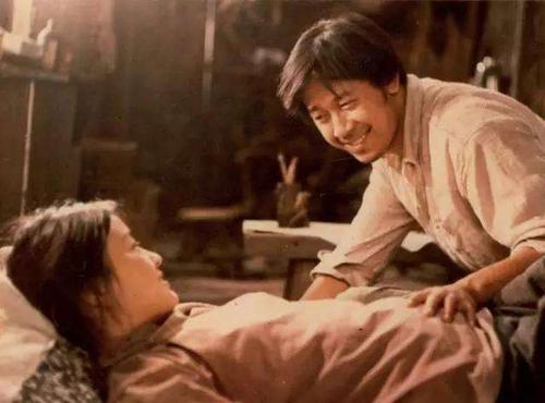 姜文|当年姜文拍戏中与女演员假戏真做，随后消失数月，剧组敢怒不敢言