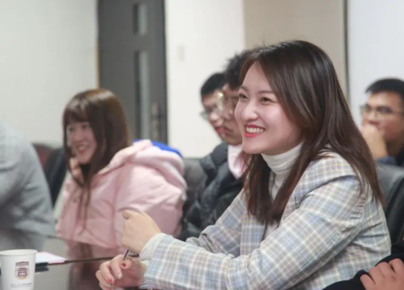 山东省|华科大公开招聘辅导员，有编有岗且待遇丰厚，但门槛叫人高攀不起