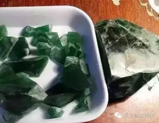 邮票|原石遇到有裂缝的也是走大运