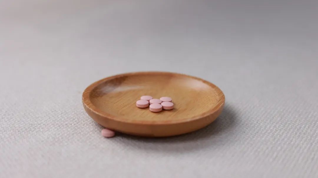 止痛药|服用降脂药物期间，可能会有不良反应？这3种现象你需要知道