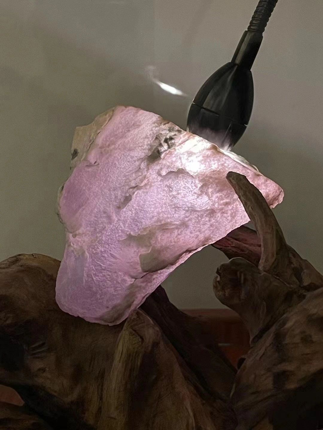 翡翠|如何从翡翠色泽去分辨价值