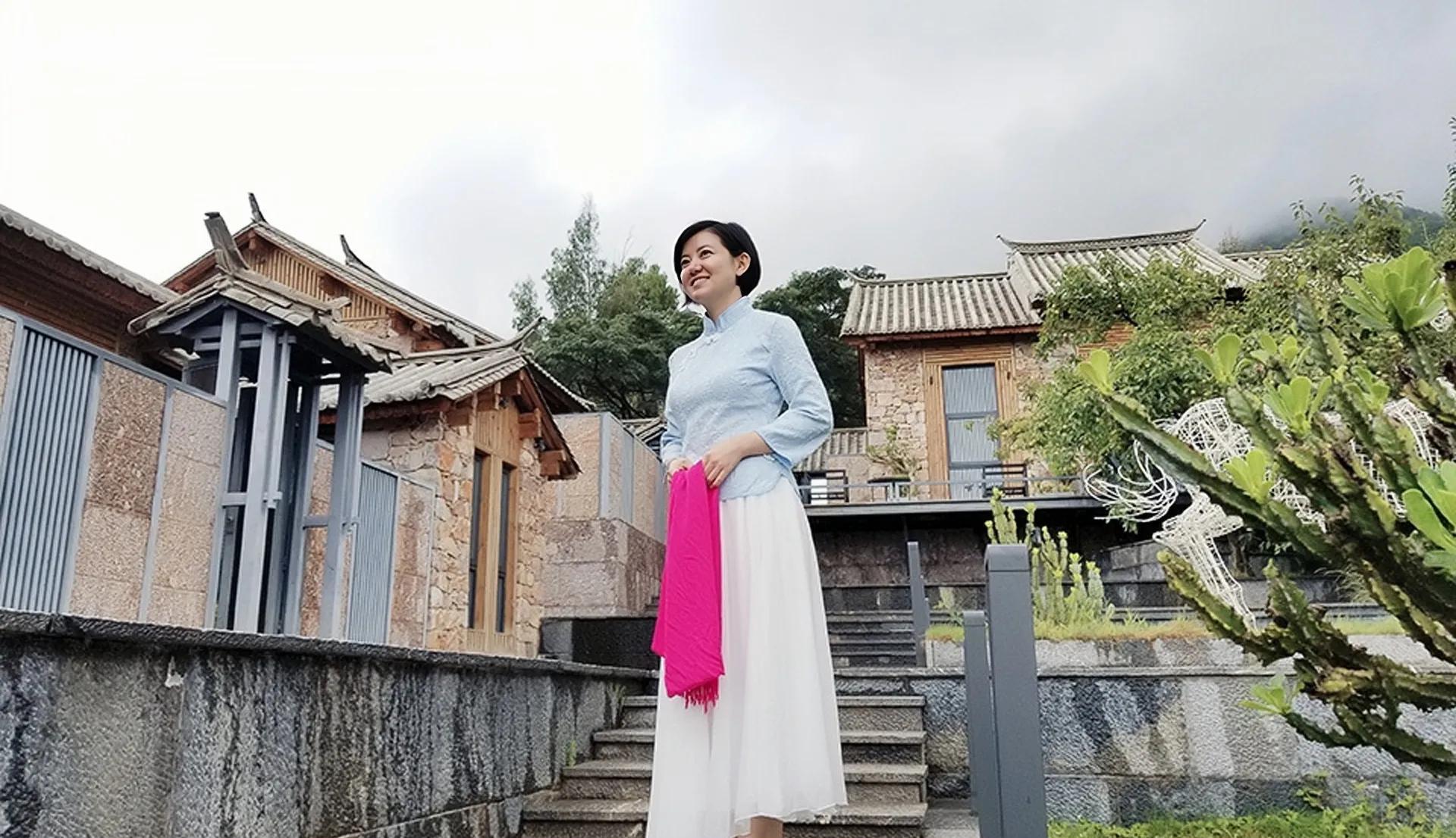 路晨|路晨:难得一见的央视美人,因主持《一线》而深受大众喜欢