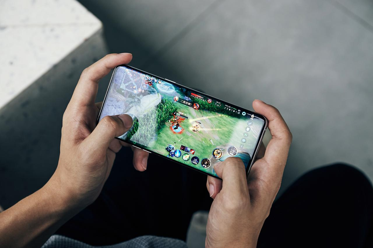 OPPO Find|推荐三款适合准大学生购买的旗舰,性能、影像体验都不错