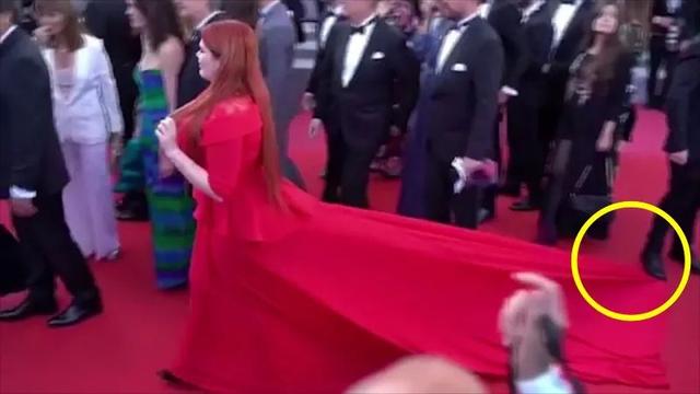 欢乐喜剧人|本想艳压红毯结果摔成喜剧人!网友:对不起,又心疼又好笑哈哈哈