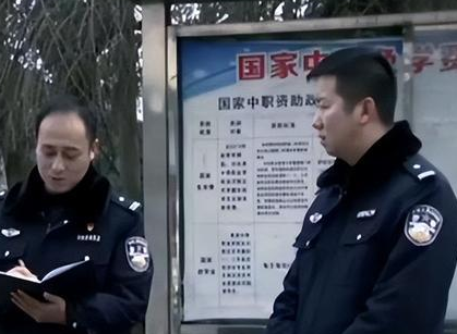 河南年轻夫妇被害孩子失踪,17年后警方强行开棺找回男孩