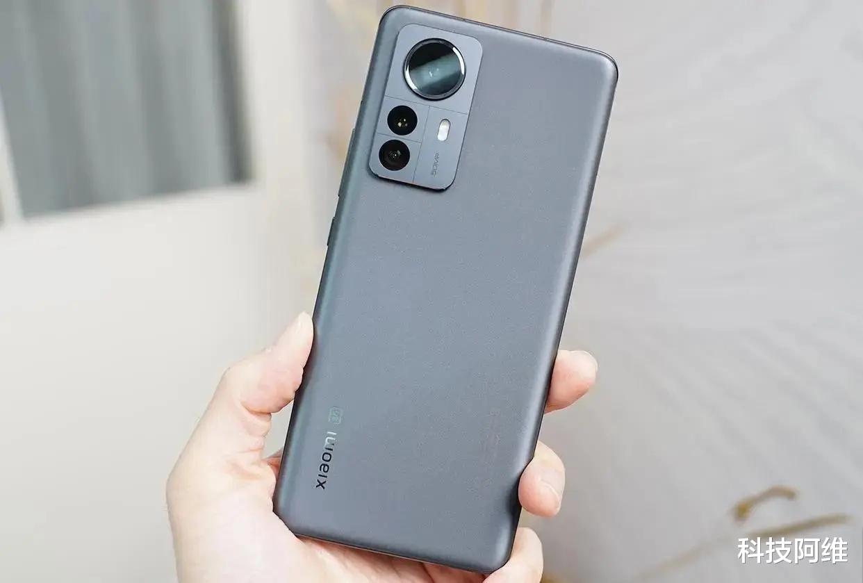 小米科技|发布一年下跌1900元,E5旗舰屏+120W闪充,小米高端旗舰加速退场