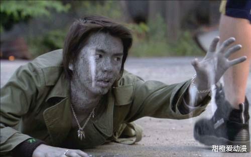 假面骑士|真理在假面骑士genm外传回归，岁月真是杀猪刀，女神也变了样！