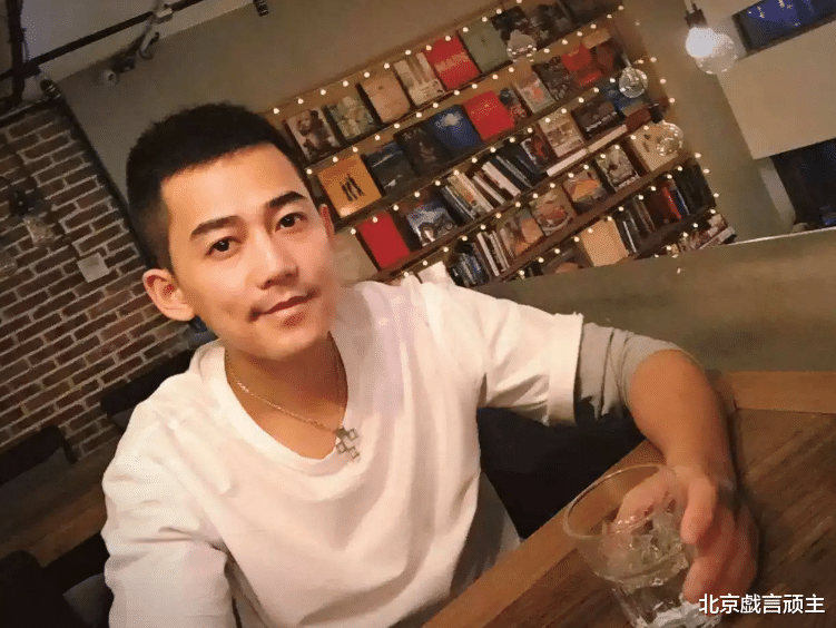 周深|乐坛劳模周深疯狂刷屏,网曝加盟全新综艺,嘉宾阵容吊足歌迷胃口