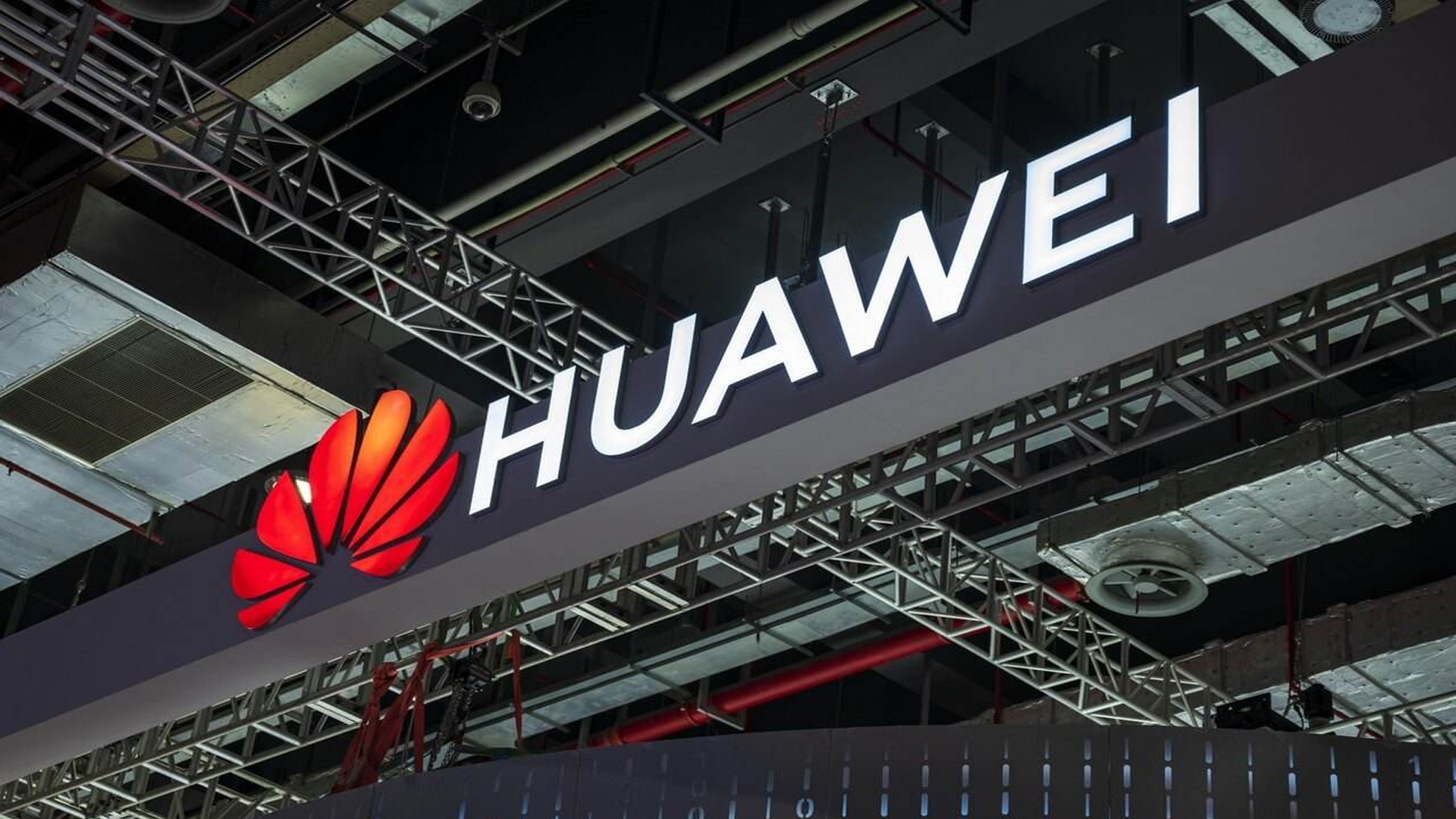 苹果|苹果重夺全球第一，华为落榜，网友：原来情怀并不能赢得市场！