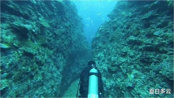 地球最深海底还有泥巴吗,它们受海底压力挤压,变成了什么样子?