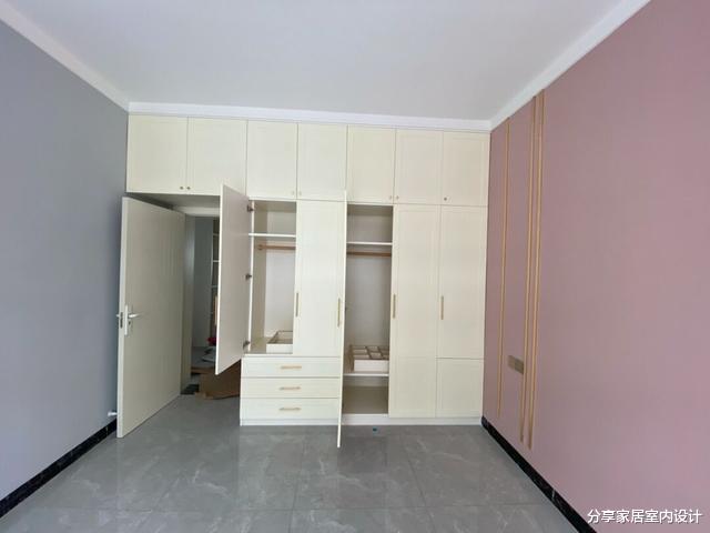 她第一次装修新房，自己设计，全屋请木工师傅打柜子，非常满意！