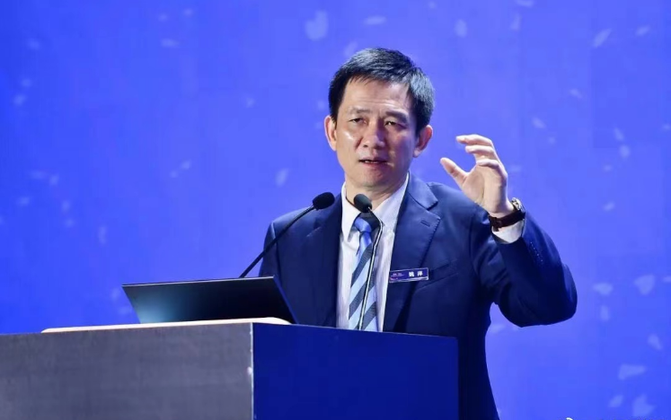 非你莫属|北大教授豪放建议:发“一万亿”消费券,毕业生:能换成现金吗?