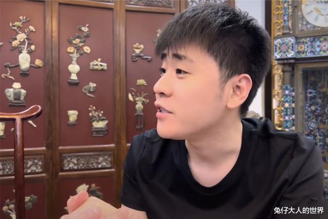 郭汾阳|德云社侯震客串短视频，帮郭汾阳练胆子，粉丝：少侯爷来上班了