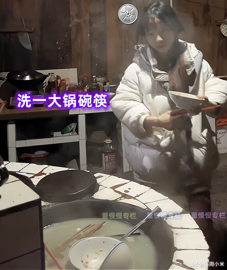 女子去男朋友家很勤快,做了美甲还洗碗,过来人:那么恨嫁吗?