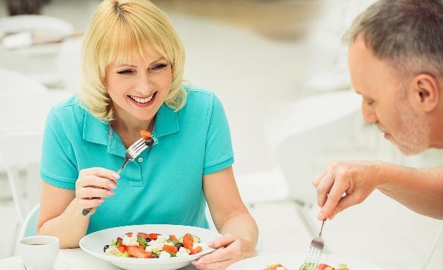 蔡恩·威廉森 夏天是女人的“易瘦期”，饭前牢记5点，体重轻松降到两位数