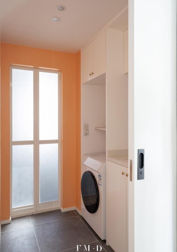 洗漱区外置,原来还能添这么多功能区!不仅省地,生活也便利不少