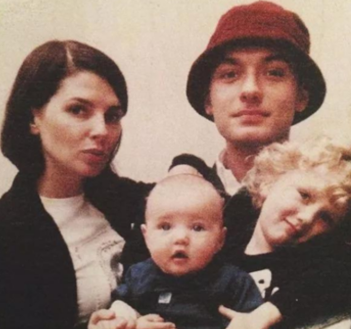 裘德·洛|花花公子裘德洛:一生风流,48岁老来得子,女儿遗传了他的高颜值