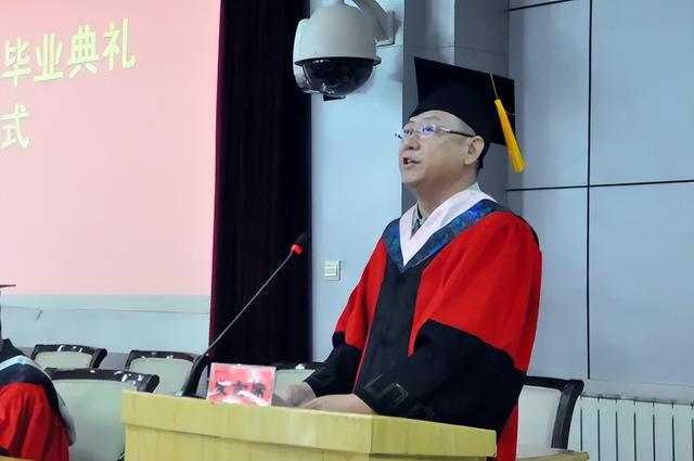 佛系|导师的佛系管理风格,受到研究生吐槽,真实原因却令二本生汗颜