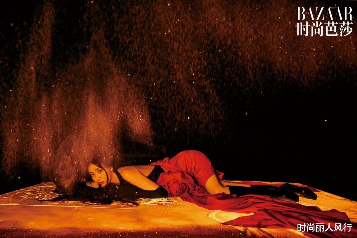 佟丽娅|39岁佟丽娅离婚后太辣了吧!新大片中国风造型封神,面纱遮脸绝美