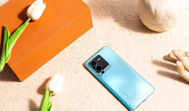 |vivoS15Pro为何圈粉?配置高级颜值惊艳