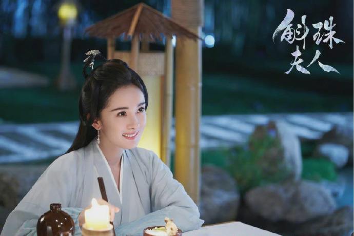 贾玲|2021演员百度指数排行榜:杨洋和迪丽热巴,贾玲和张小斐分别登顶