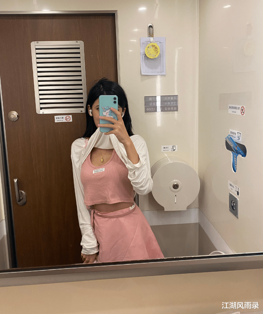 萝莉|负债六百万，被包养，遭男友曝私密视频，狗头萝莉自爆幼年悲惨往事