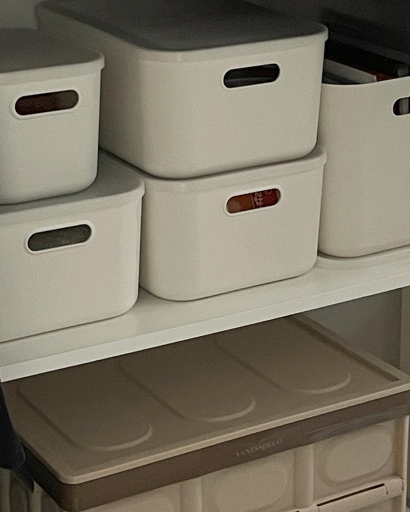 韩国主妇收纳真有招,不打柜子,几个架子就当衣帽间,偏偏很好用