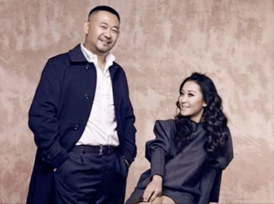 姜武|52岁姜武罕露面,外出剪头花费近两千,娶高中初恋低调幸福35年