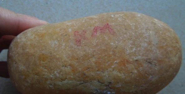 翡翠|13种翡翠原石灯下现原形