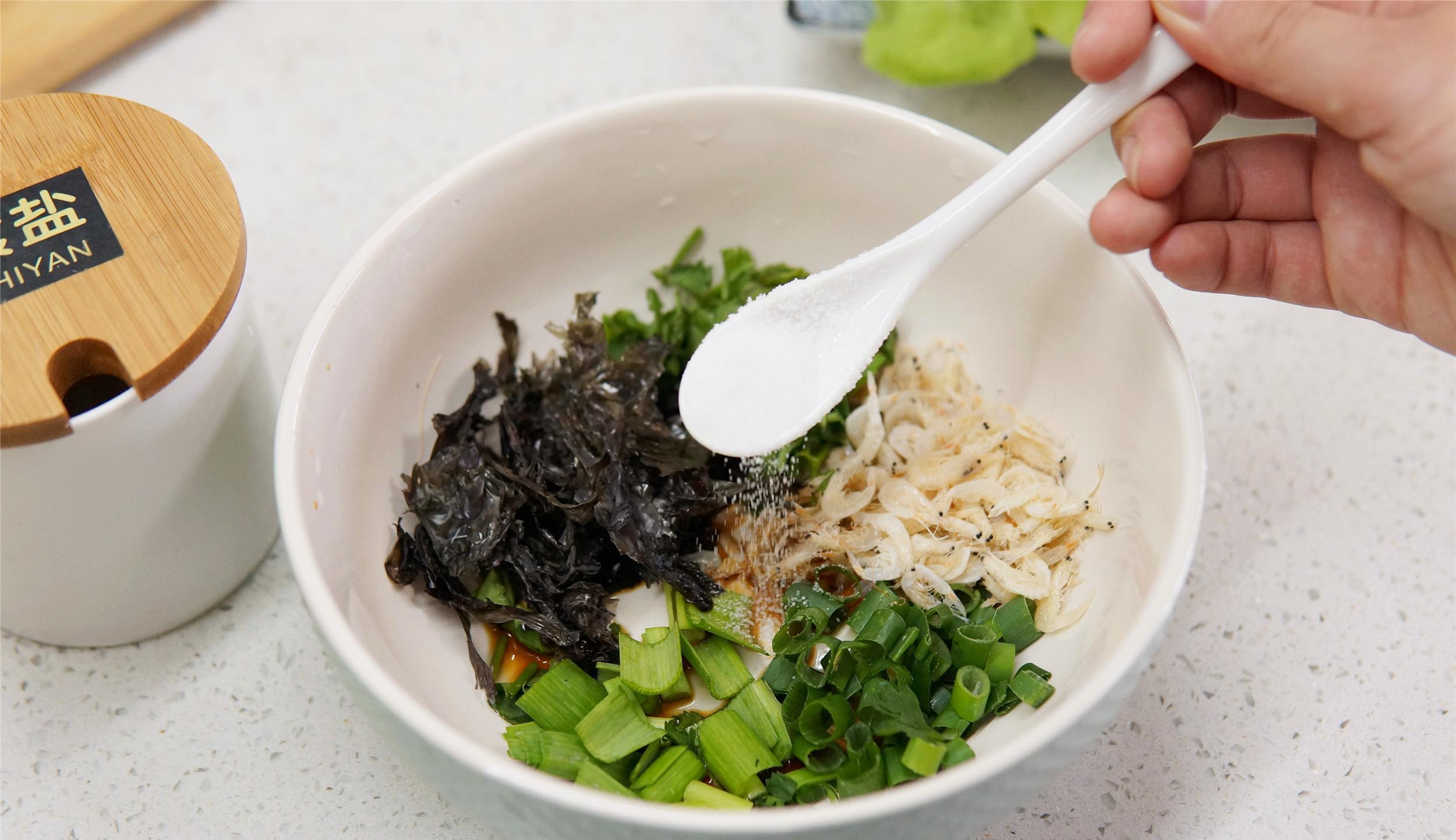 腹泻|XBB毒株更容易引起腹泻?提醒:拉肚子时“2吃2不吃”,要懂忌嘴