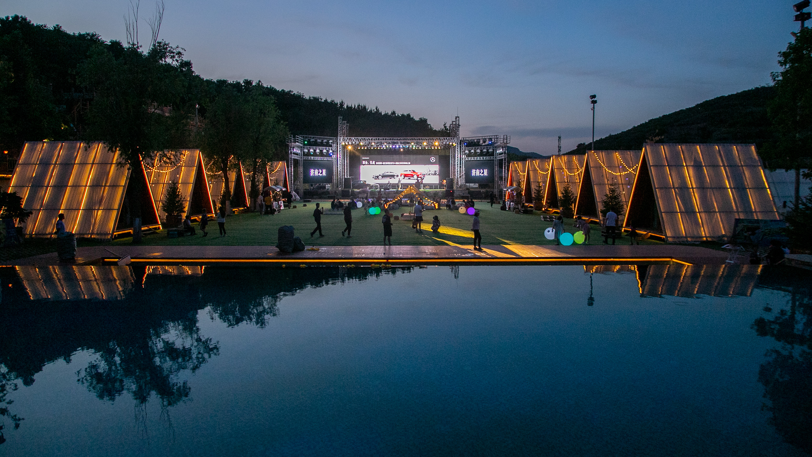 露营|夏日避暑胜地 | 露营 泳池 星空……收藏版攻略