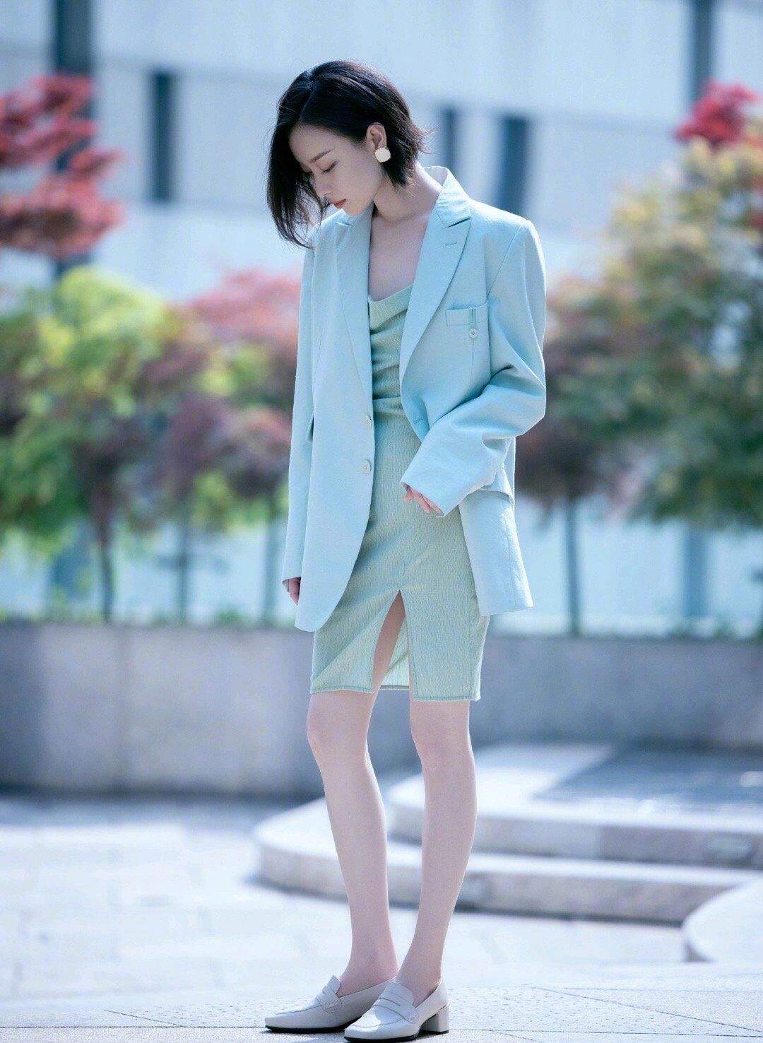 穿衣搭配|多学学倪妮的穿搭法则，自带风情的倪妮，日常私服也是如此的惊艳。