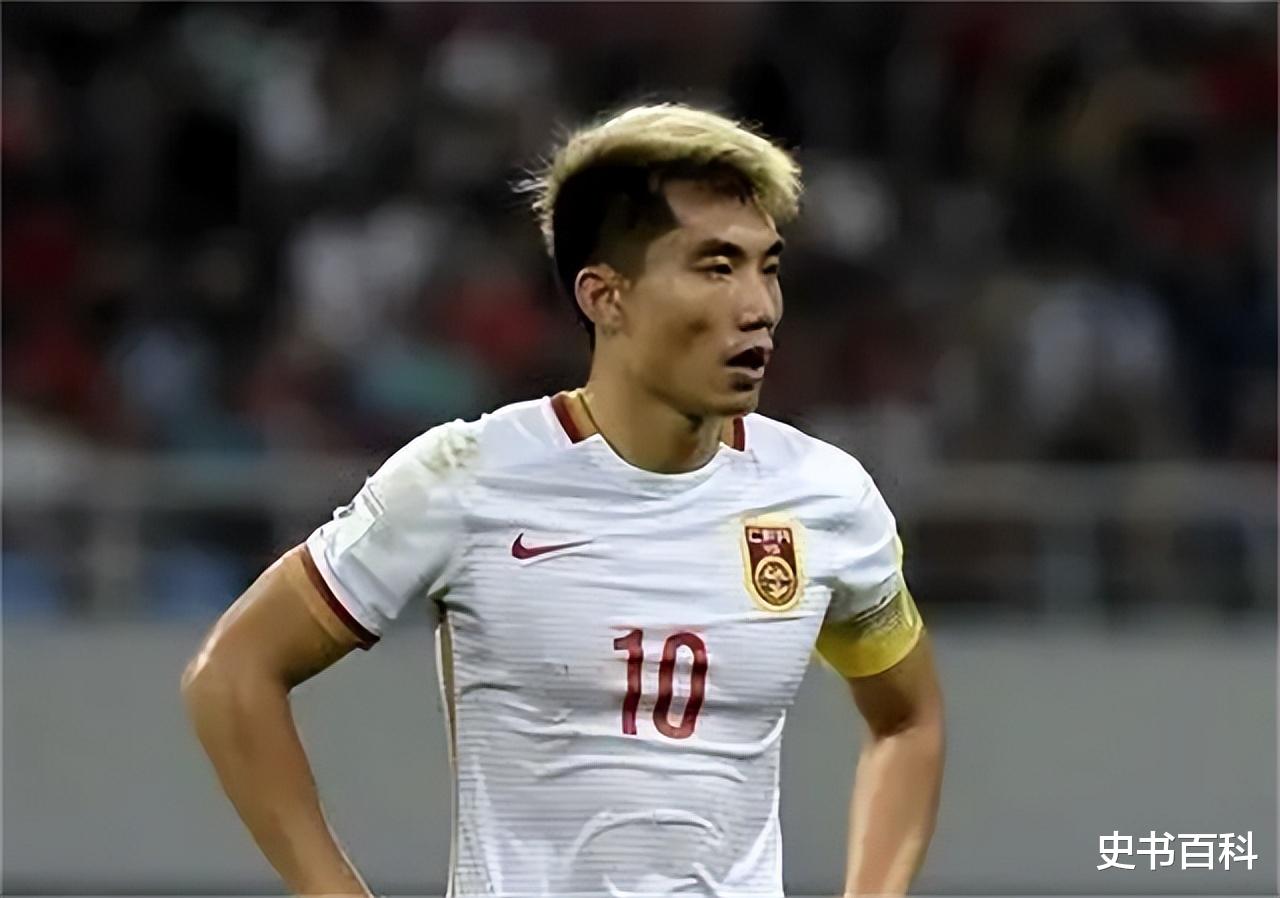 郑智|郑智小7岁娇妻:大学就有8辆宝马车,丈夫年薪千万却不值一提