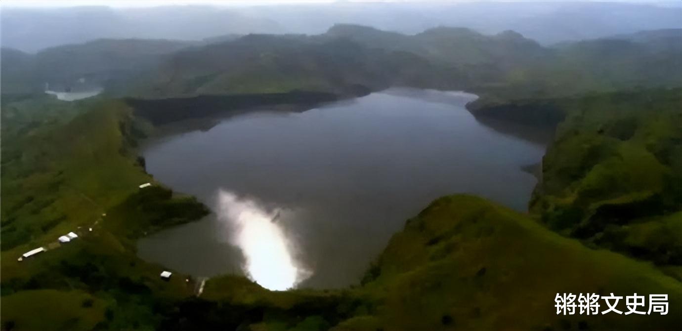 非洲“杀人湖”事件：一夜夺走1700人生命，将水抽干“凶手”浮现