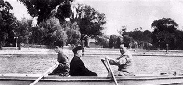 程潜|她17岁嫁大37岁将军，为他怀孕16次生6女，晚年称：从未悔过