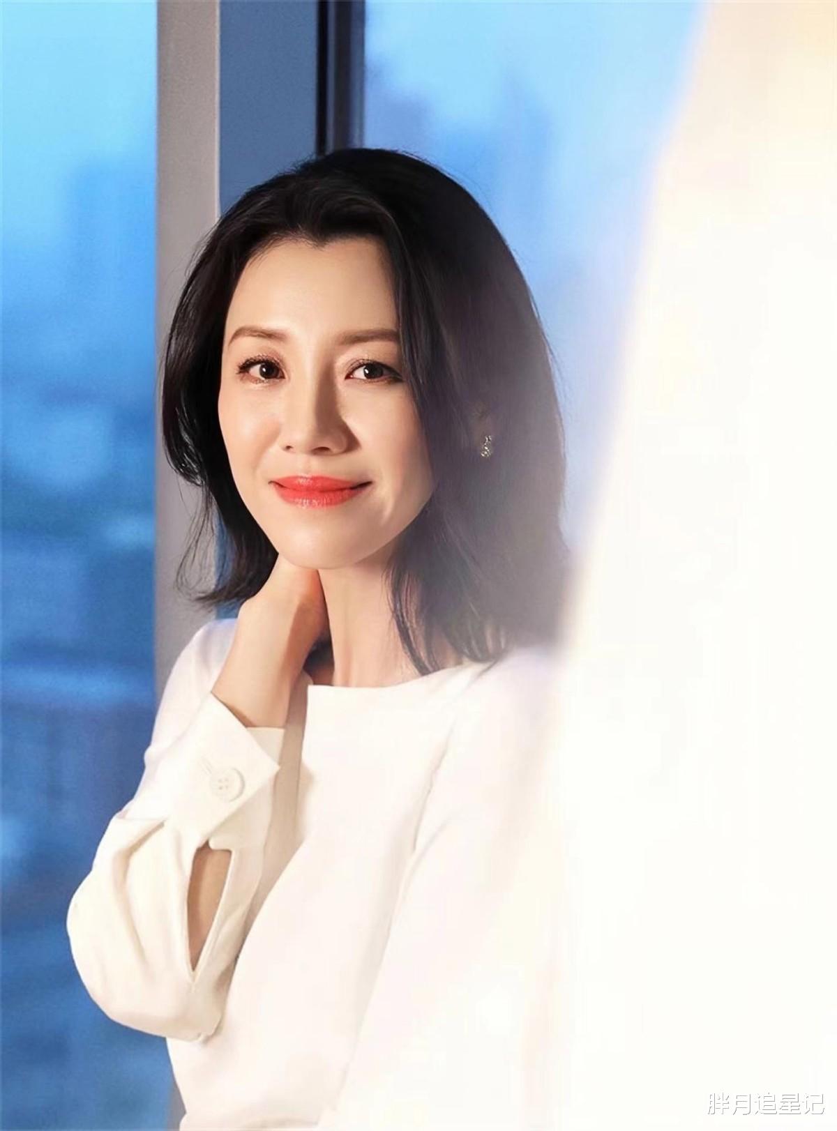 刘琳|刘琳：25岁爱上大15岁导演，被抛弃后相亲嫁穷小子，今幸福美满