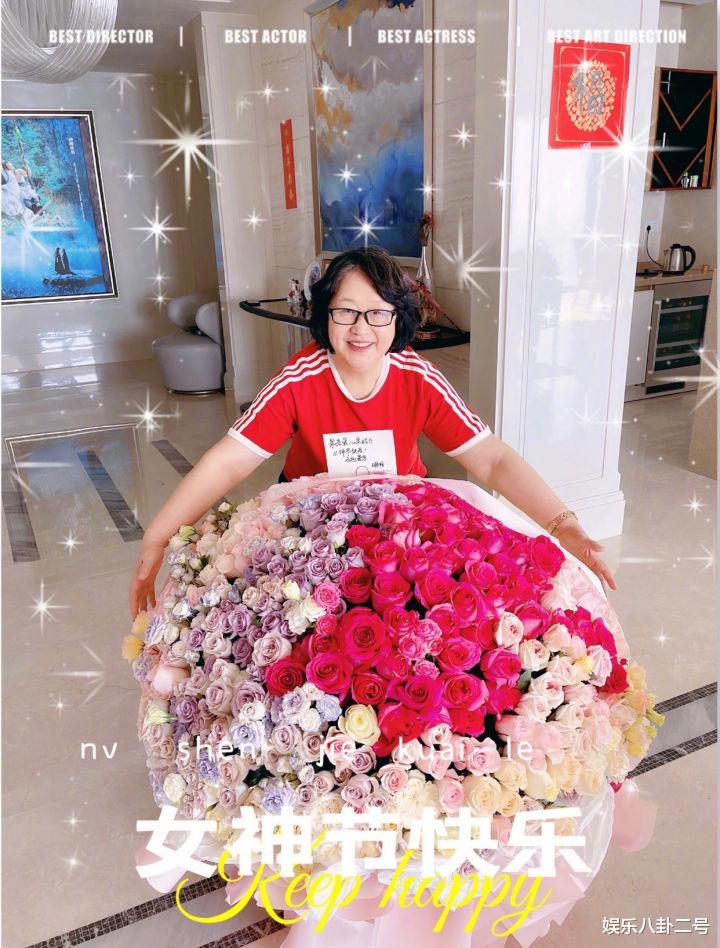 王宝强|三八节明星怎么过？迪丽热巴公布喜讯，黄晓明送出超大玫瑰花