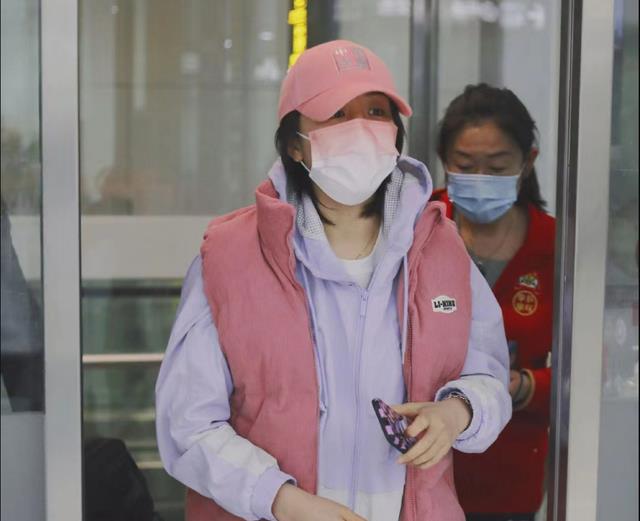 孙颖莎|双喜临门！孙颖莎获得新身份，成为中国乒乓球国家队的人气王！